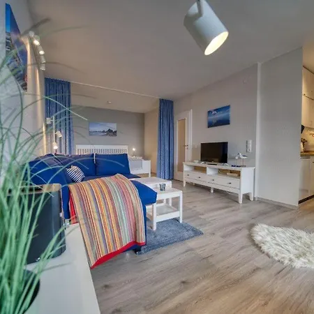 - Haus F, App 0f0902 Appartement *