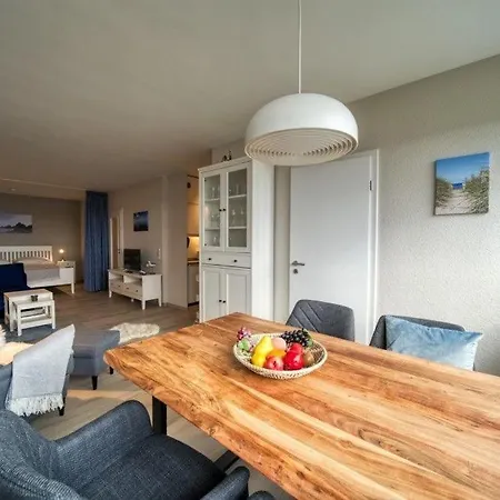 - Haus F, App 0f0902 Appartement *