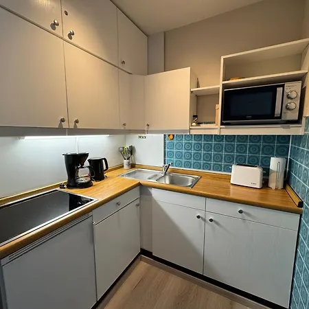 - Haus F, App 0f0902 Appartement *